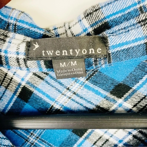 Twentyone Blue Plaid Flannel Button Down Shirt Size Medium - Picture 6 of 6
